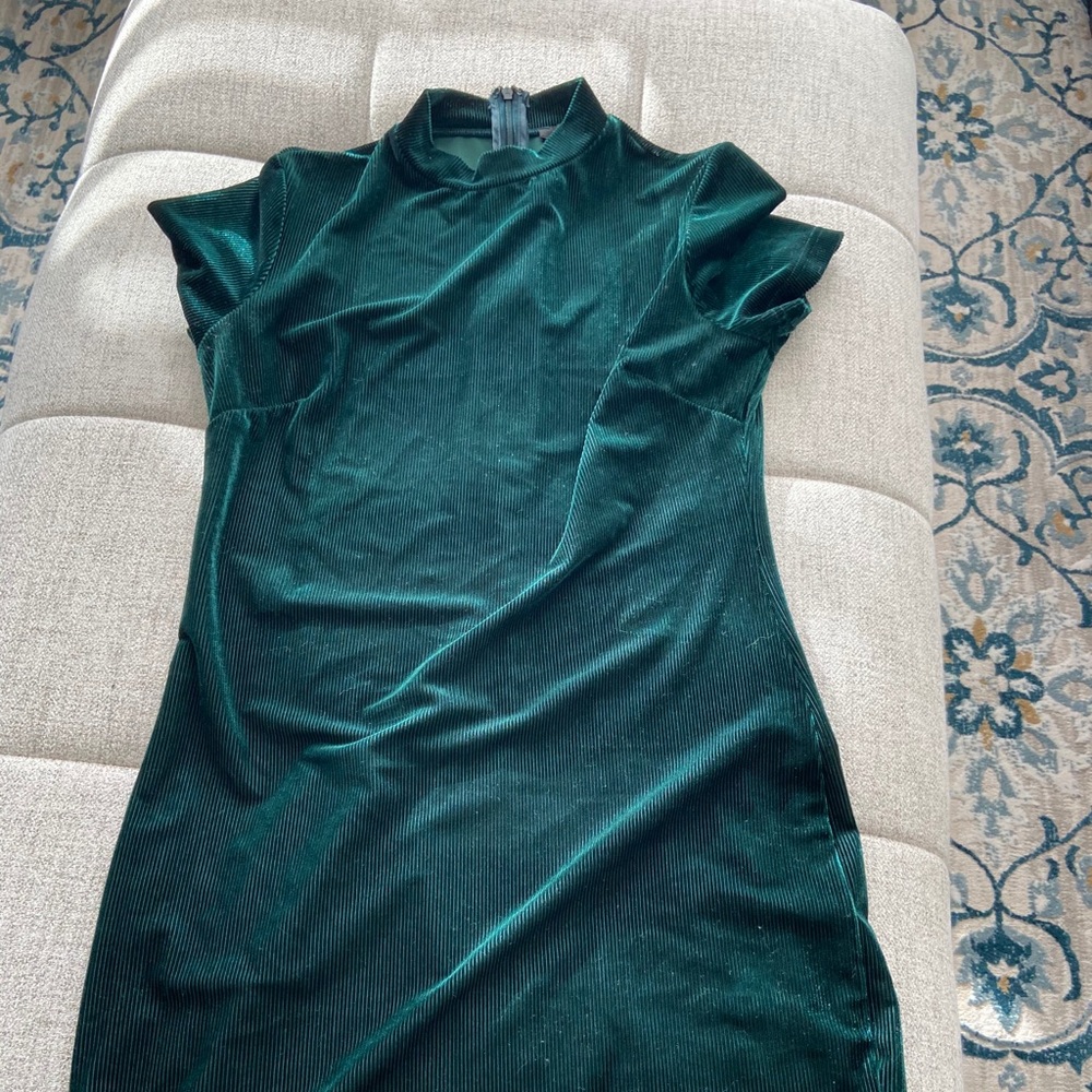 Forever 21 Dark Green slightly fitted dress